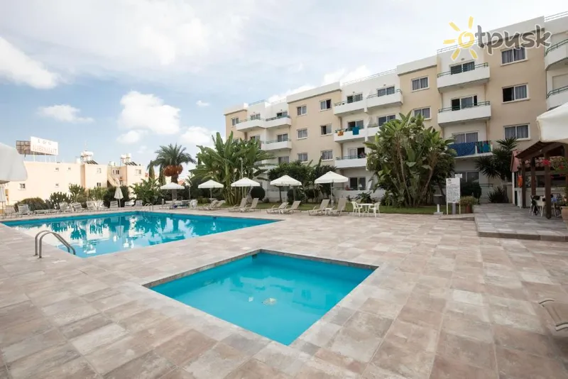 Фото отеля Debbie Xenia Hotel Apartments 3* Протарас Кипр экстерьер и бассейны