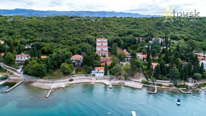 Фото отеля Delfin Hotel 3* о. Крк Хорватия экстерьер и бассейны