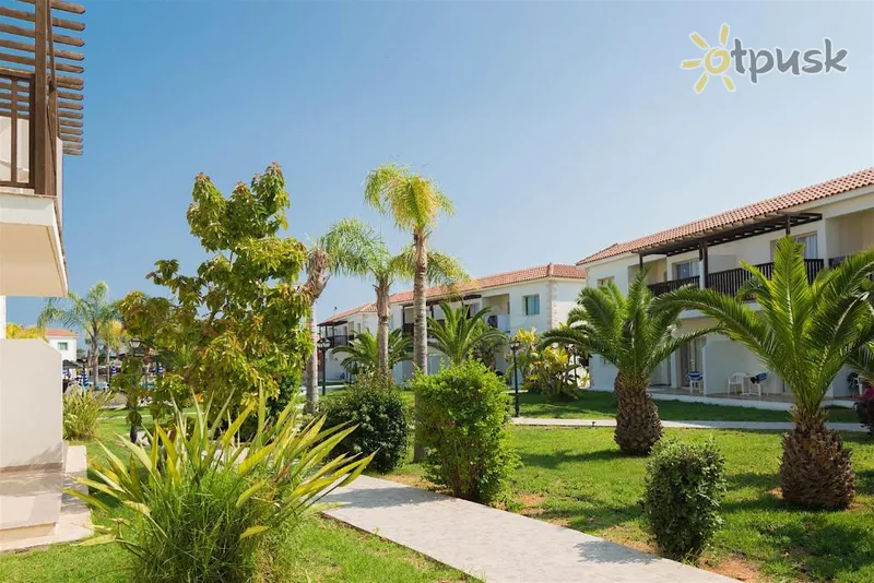 Фото отеля Tsokkos Paradise Village 4* Айя Напа Кіпр екстер'єр та басейни