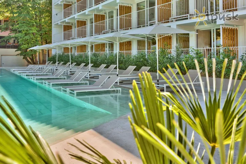 Фото отеля Ibis Styles Golden Sands Roomer Hotel 4* Золотые пески Болгария экстерьер и бассейны