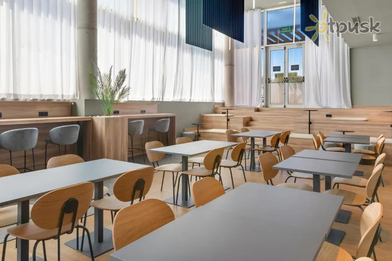Фото отеля B&B Hotel Barcelona Viladecans 3* Барселона Іспанія бари та ресторани