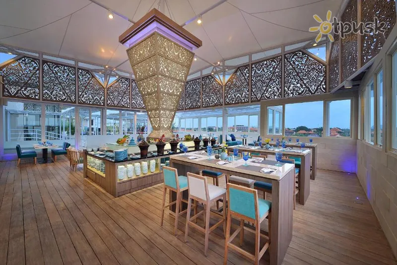 Фото отеля De Vins Sky Seminyak Bali 4* Семиньяк (о. Бали) Индонезия бары и рестораны