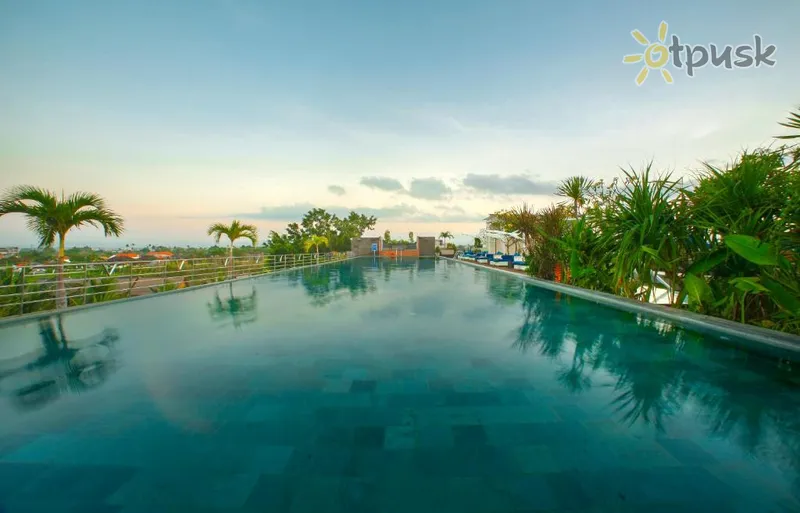 Фото отеля De Vins Sky Seminyak Bali 4* Семиньяк (о. Бали) Индонезия экстерьер и бассейны