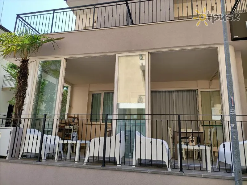 Фото отеля Bed & Book Hotel 2* Ріміні Італія екстер'єр та басейни