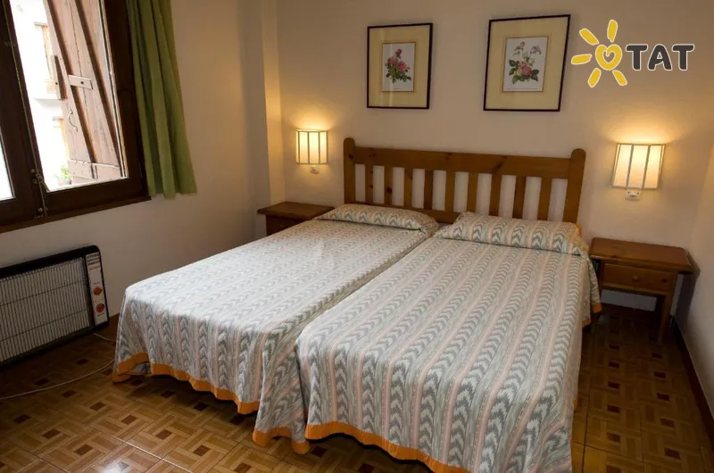Фото отеля Pessets Adelaida Apartamentos 3* Барселона Испания номера