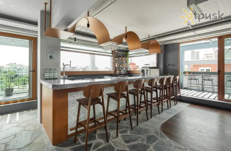 Фото отеля Zeus Is Loose Hostel 3* Салоніки Греція бари та ресторани