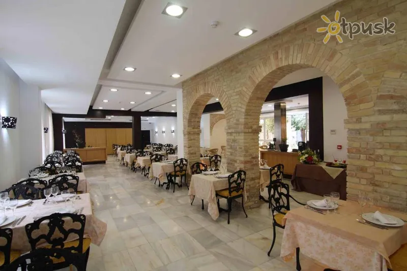 Фото отеля San Gil 4* Seviļa Spānija bāri un restorāni