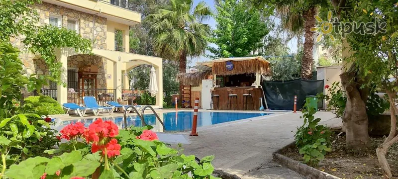 Фото отеля Cilek's Apart Otel 3* Фетхие Турция экстерьер и бассейны