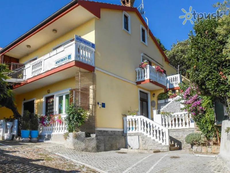 Фото отеля Vladislav Apartments 3* Opatija Kroatija išorė ir baseinai