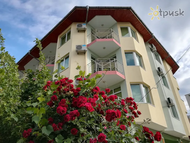 Фото отеля Crystal Ravda 3* Равда Болгария экстерьер и бассейны