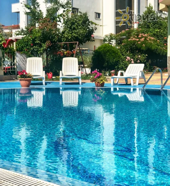 Фото отеля Crystal Ravda 3* Равда Болгария экстерьер и бассейны