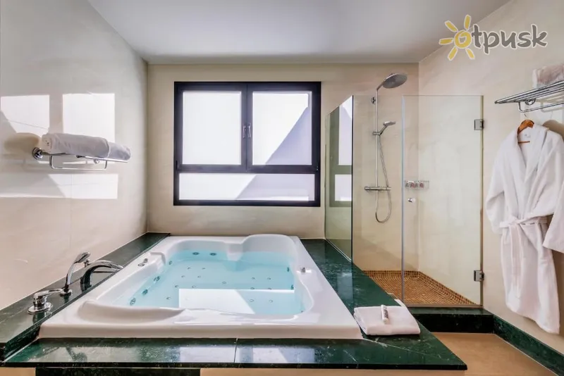 Фото отеля Occidental Granada 4* Svētā Jura Grenāda cipariem