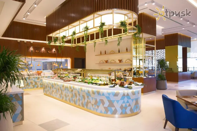 Фото отеля Barcelo Al Jaddaf 5* Дубай ОАЭ бары и рестораны