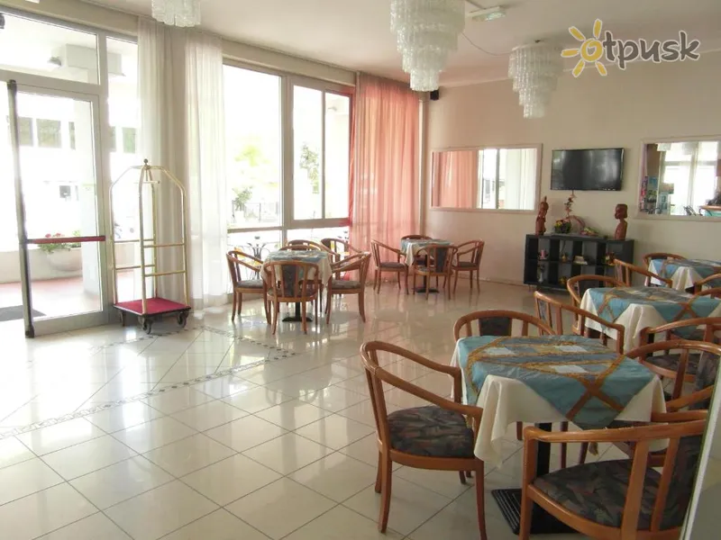 Фото отеля Admiral Hotel 3* Римини Италия бары и рестораны
