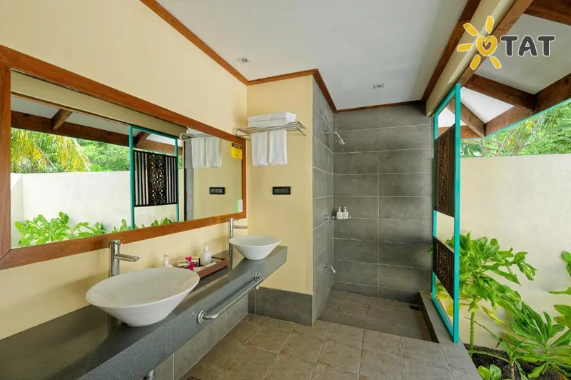 Фото отеля Canareef Resort Maldives 4* Адду Атолл Мальдивы