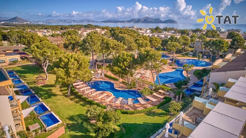 Фото отеля Zafiro Mallorca 4* о. Майорка Испания экстерьер и бассейны