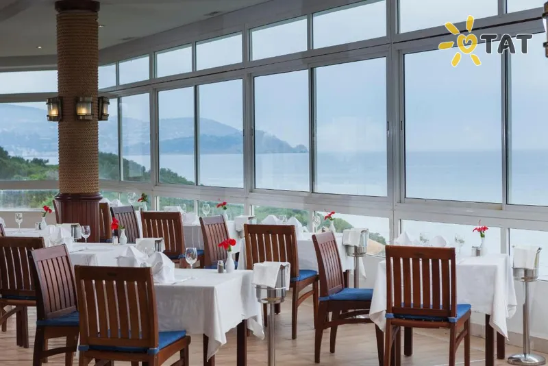 Фото отеля Thabraca Thalasso & Diving 4* Табарка Тунис бары и рестораны