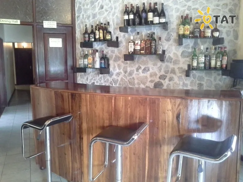 Фото отеля The Milimani Lodge 3* Аруша Танзания бары и рестораны