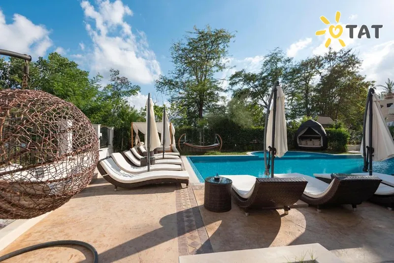 Фото отеля Green Paradise Deluxe Apartments 5* Primorsko Bulgārija ārpuse un baseini