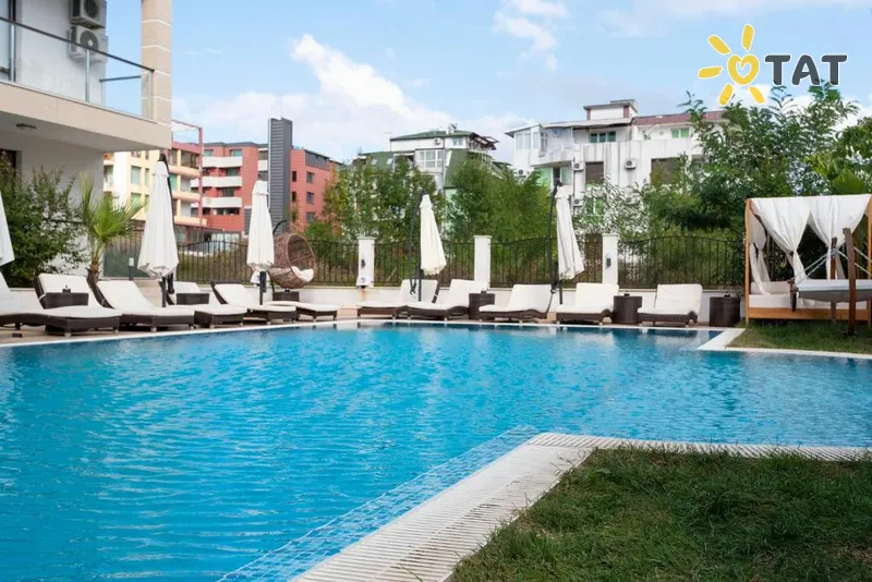 Фото отеля Green Paradise Deluxe Apartments 5* Primorsko Bulgārija ārpuse un baseini