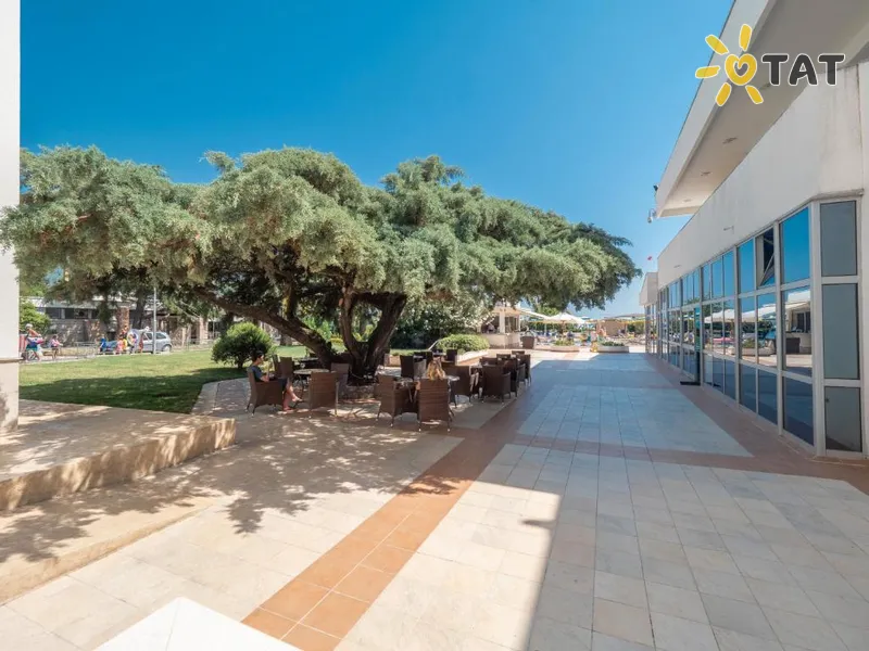 Фото отеля Montenegro Beach Resort 4* Becici Melnkalne ārpuse un baseini