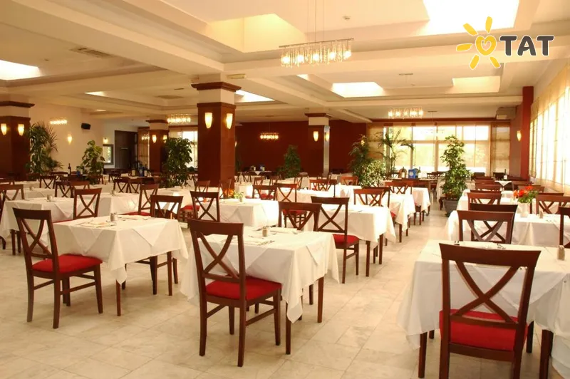 Фото отеля Montenegro Beach Resort 4* Becici Melnkalne bāri un restorāni