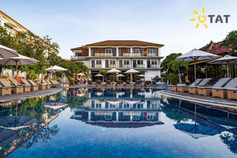 Фото отеля Kuta Beach Club Hotel 4* Кута (о. Бали) Индонезия экстерьер и бассейны
