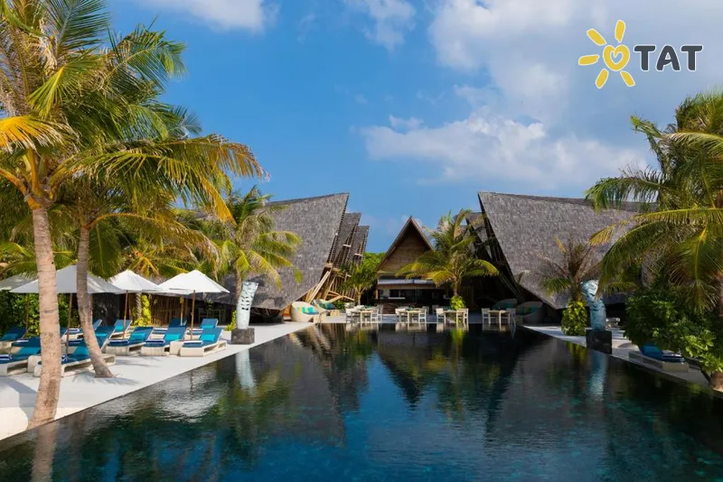 Фото отеля Kuredhivaru Resort & Spa Maldives 5* Nunu atols Maldīvija ārpuse un baseini