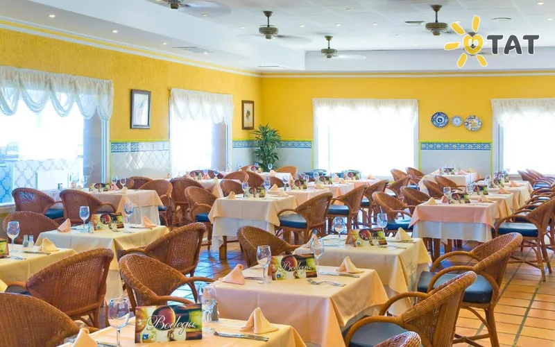 Фото отеля Vera Playa Club 4* Kosta de Almerija Ispanija barai ir restoranai