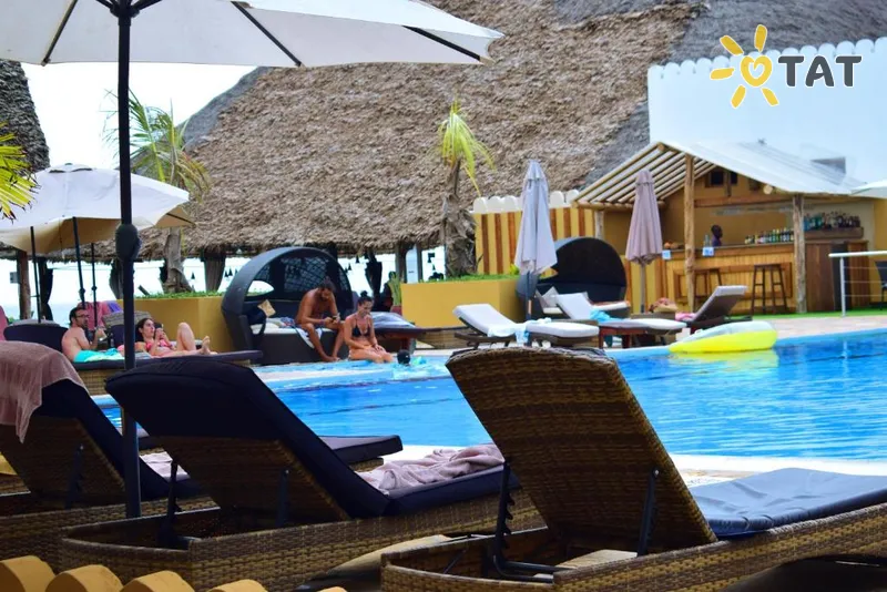 Фото отеля Amaan Bungalows Beach Resort 3* Nungwi Tanzanija išorė ir baseinai