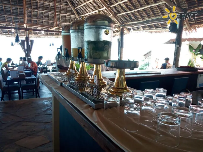 Фото отеля Amaan Bungalows Beach Resort 3* Nungwi Tanzanija barai ir restoranai