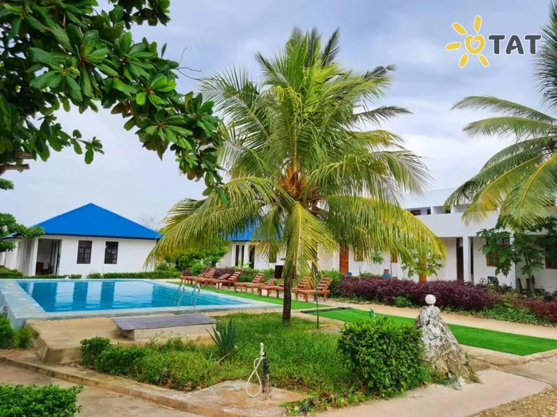 Фото отеля Kigwedeni Villas & Spa 3* Нунгви Танзания экстерьер и бассейны
