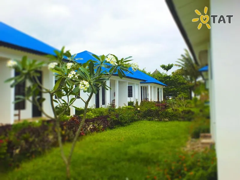 Фото отеля Kigwedeni Villas & Spa 3* Нунгви Танзания экстерьер и бассейны