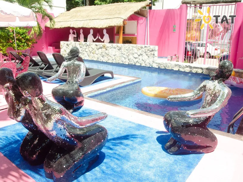 Фото отеля Mala Vecindad Playa Hotel 3* Plaja del Karmena Meksika ārpuse un baseini
