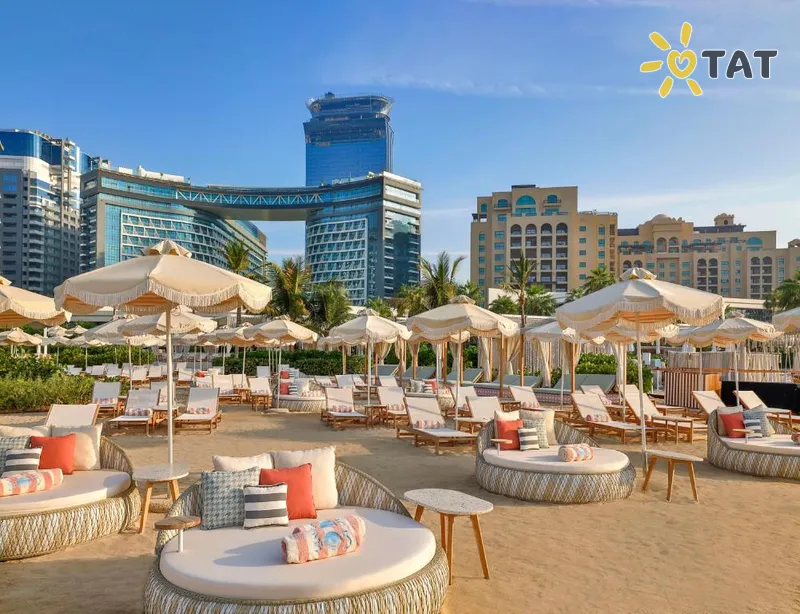 Фото отеля NH Collection Dubai The Palm 5* Дубай ОАЭ экстерьер и бассейны