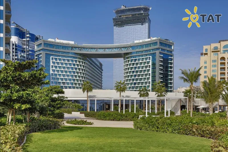 Фото отеля NH Collection Dubai The Palm 5* Дубай ОАЭ экстерьер и бассейны