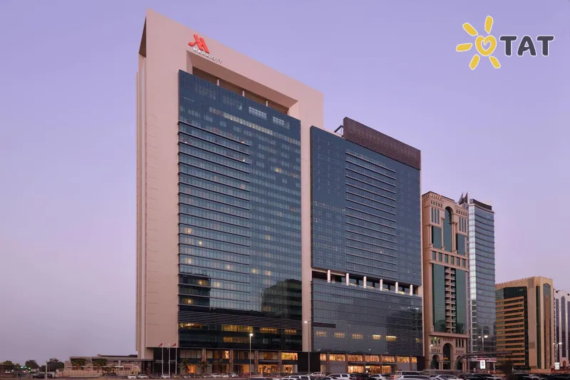 Фото отеля Marriott Executive Apartments Downtown Abu Dhabi 4* Абу Даби ОАЭ экстерьер и бассейны