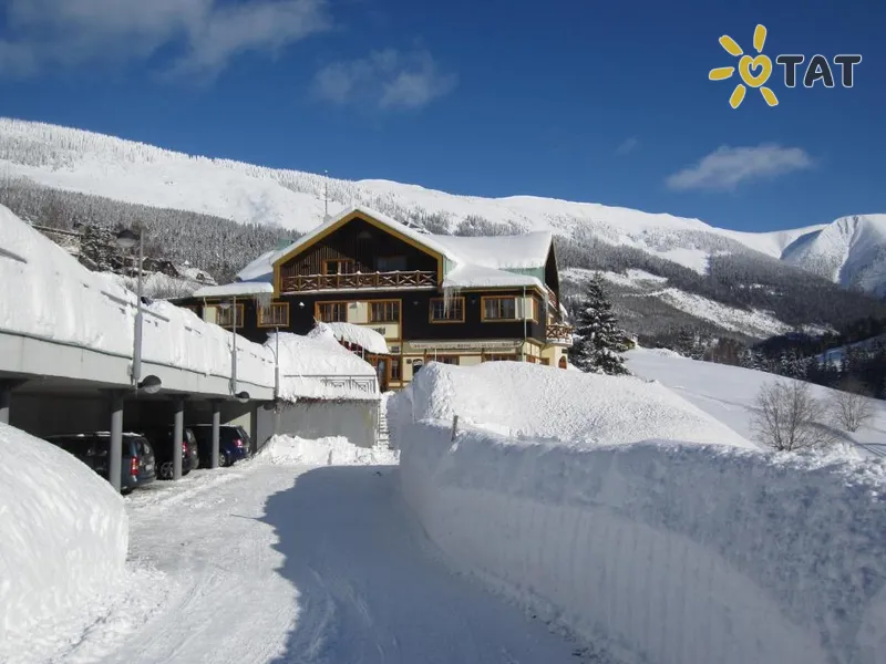 Фото отеля Zatisi Hotel 3* Шпиндлеров Млин Чехия экстерьер и бассейны