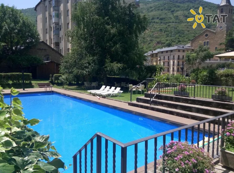 Фото отеля Pey Resort 2* Барселона Испания экстерьер и бассейны