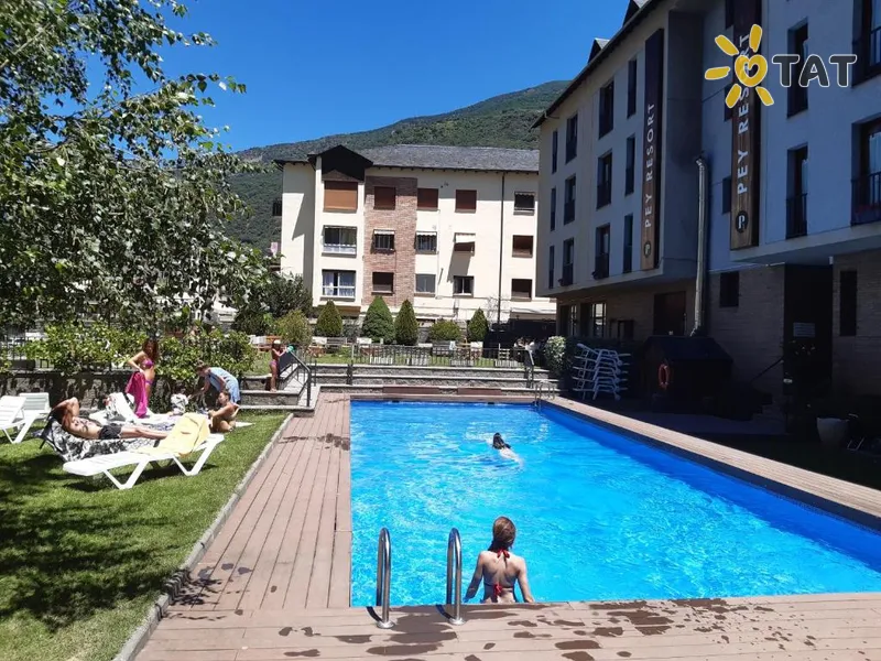 Фото отеля Pey Resort 2* Барселона Испания экстерьер и бассейны