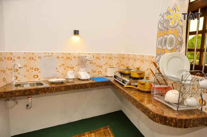 Фото отеля Hiru Resort Inn 2* Unavatuna Šrilanka bāri un restorāni