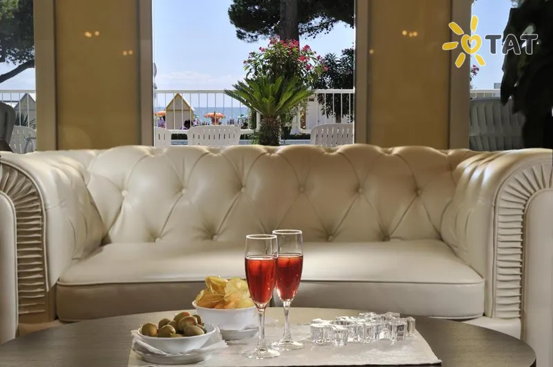 Фото отеля Grand Hotel Playa 4* Линьяно Италия лобби и интерьер