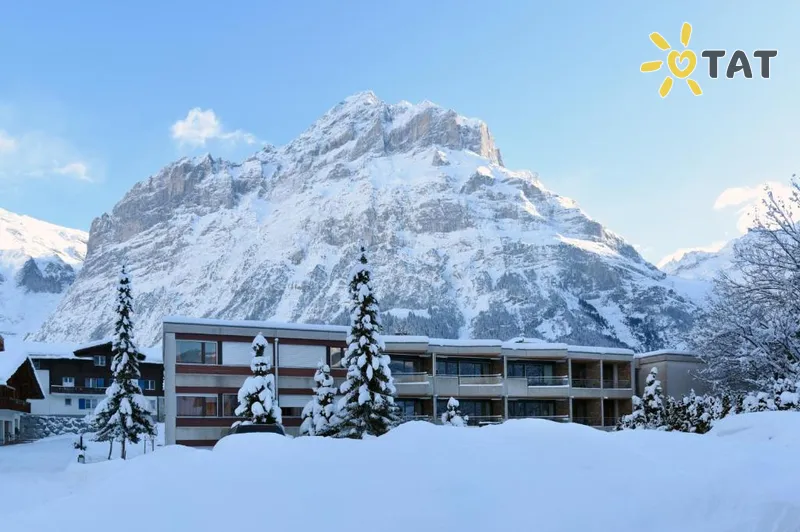 Фото отеля Eiger Mountain & Soul Resort 4* Grindelvalds Šveice ārpuse un baseini