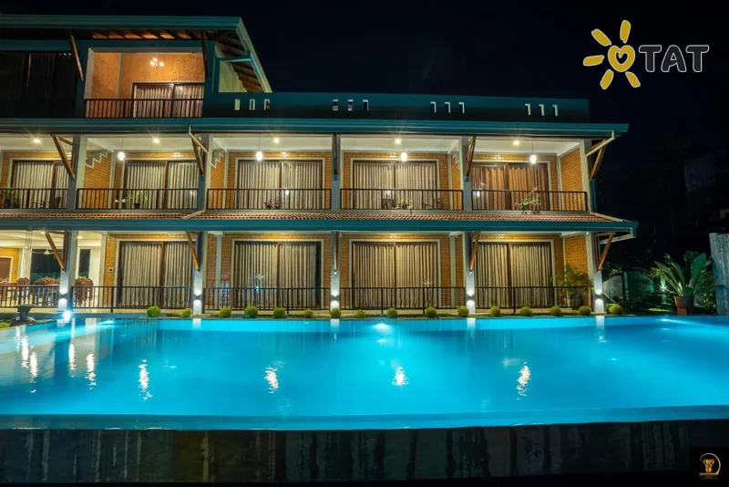 Фото отеля Anura’s Elephanat Hotel 3* Берувела Шри-Ланка экстерьер и бассейны