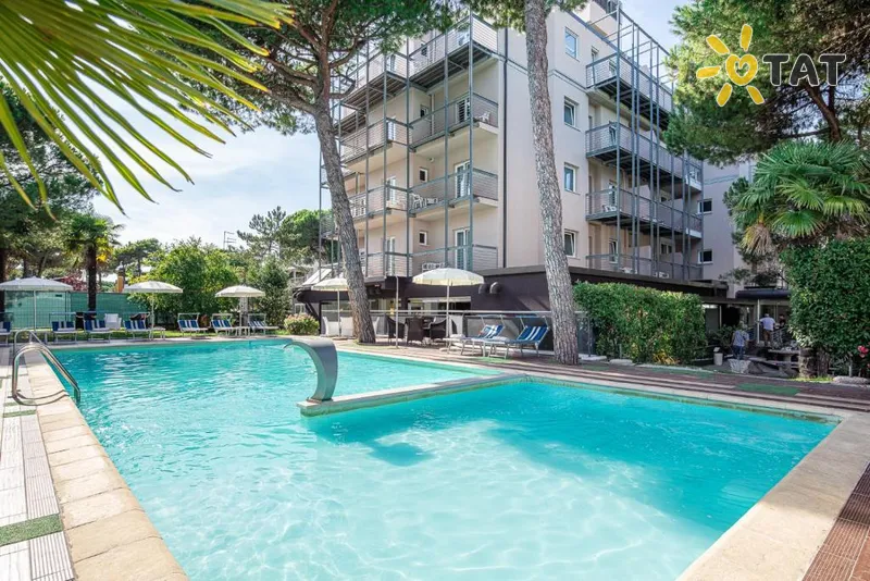 Фото отеля Martini Hotel 3* Lignano Itālija ārpuse un baseini