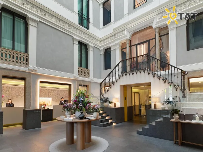Фото отеля H10 Urquinaona Plaza 4* Барселона Испания экстерьер и бассейны
