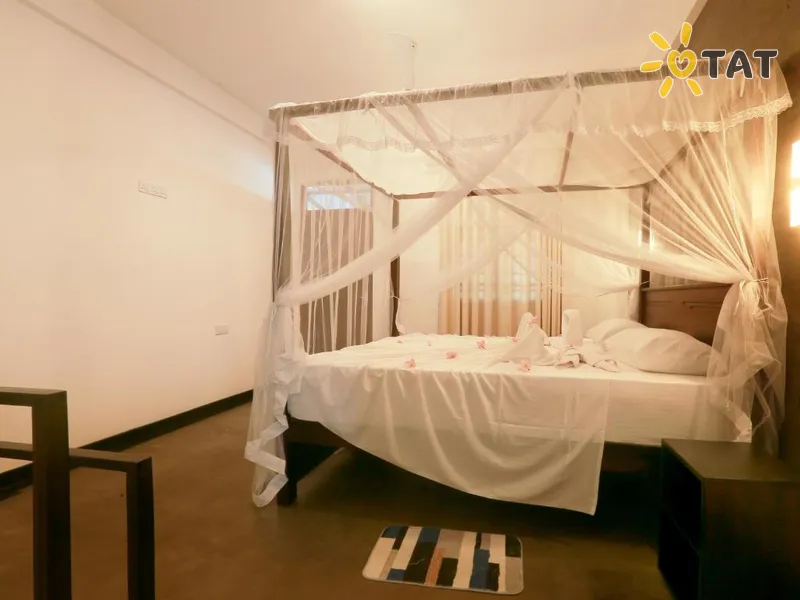 Фото отеля Sea View Villa 2* Хиккадува Шри-Ланка номера