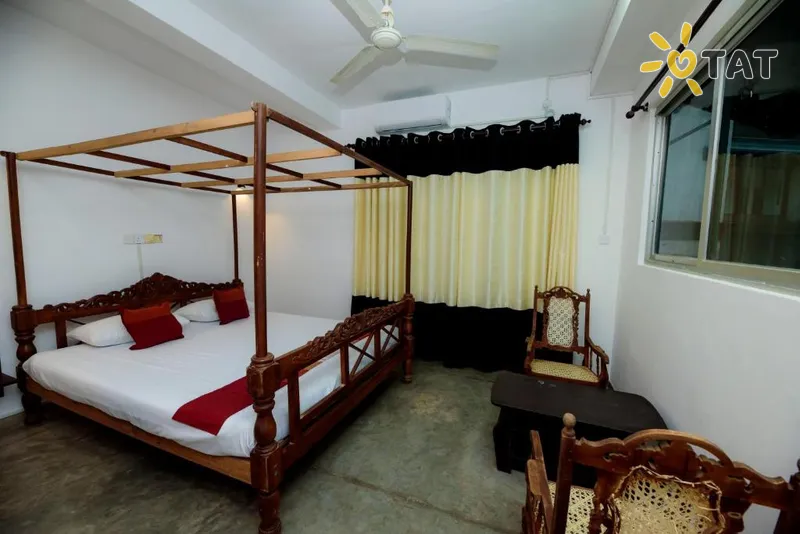 Фото отеля Beach Prime Time Hotel 3* Унаватуна Шри-Ланка номера