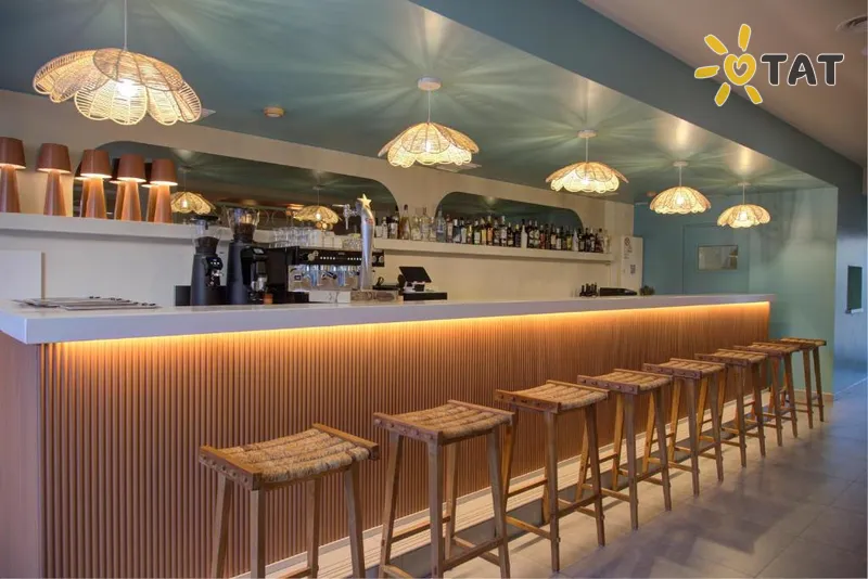 Фото отеля Casual Bahia Ibiza Hotel San Antonio 3* par. Ibiza Spānija bāri un restorāni