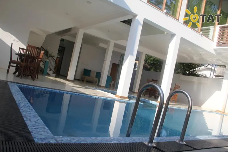 Фото отеля Binnacle Negombo 3* Negombo Šrilanka ārpuse un baseini